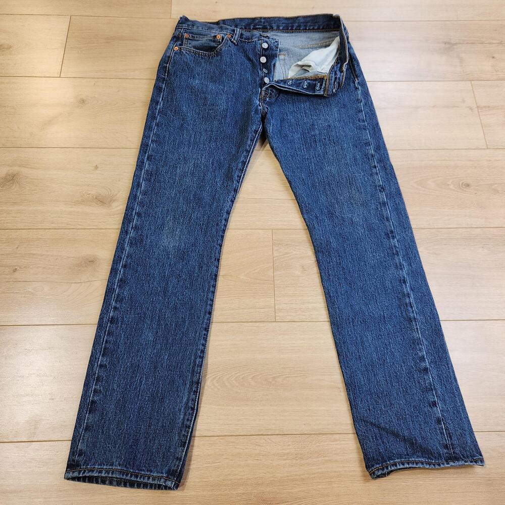 Levis 501 Jeans Mens 32x32 Blue Medium Wash Button Fly Straight Denim Casual